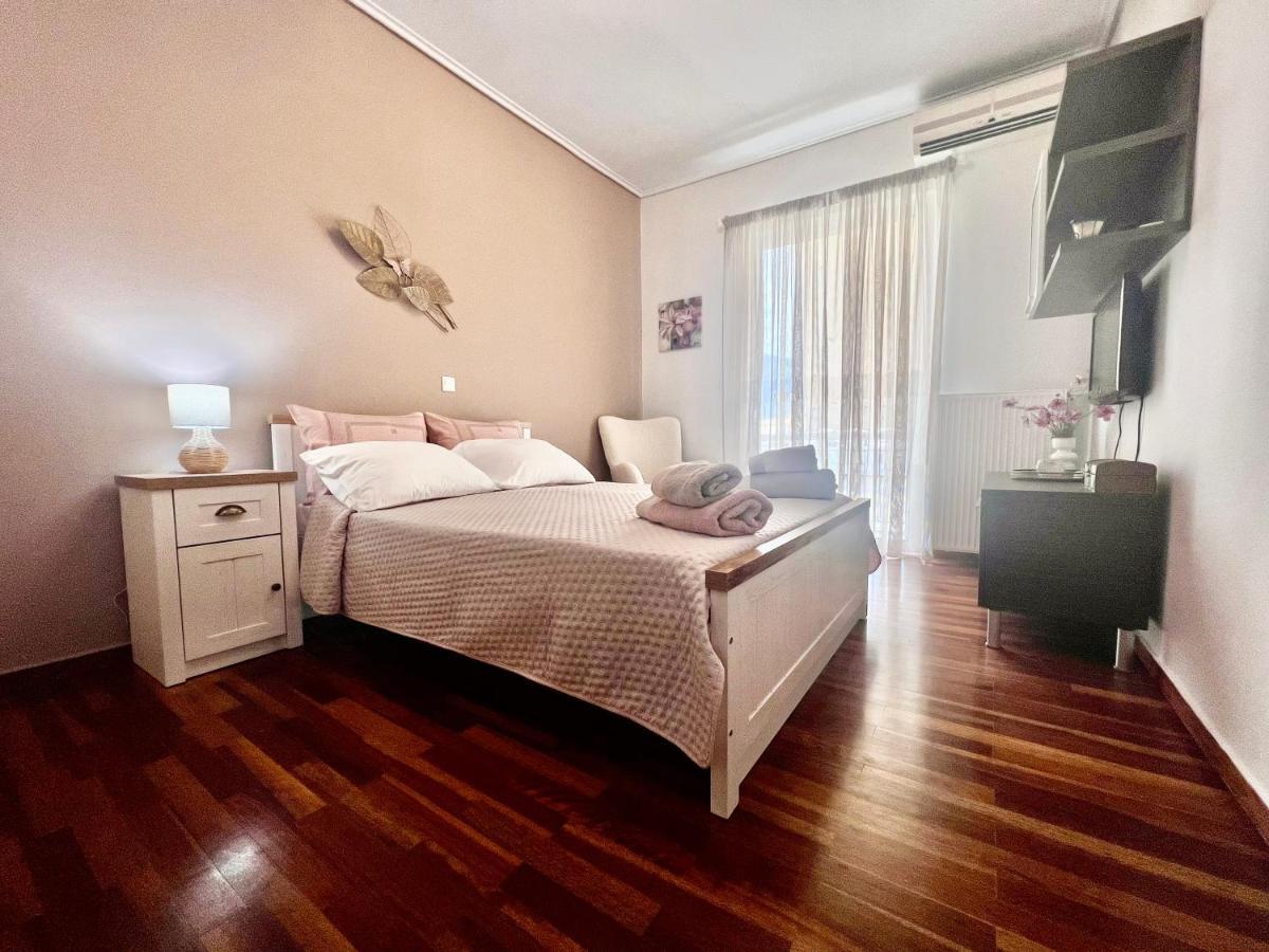 Ferienwohnung Elegant Downtown Retreat Kalamata Exterior foto