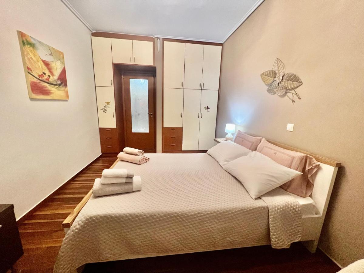 Ferienwohnung Elegant Downtown Retreat Kalamata Exterior foto